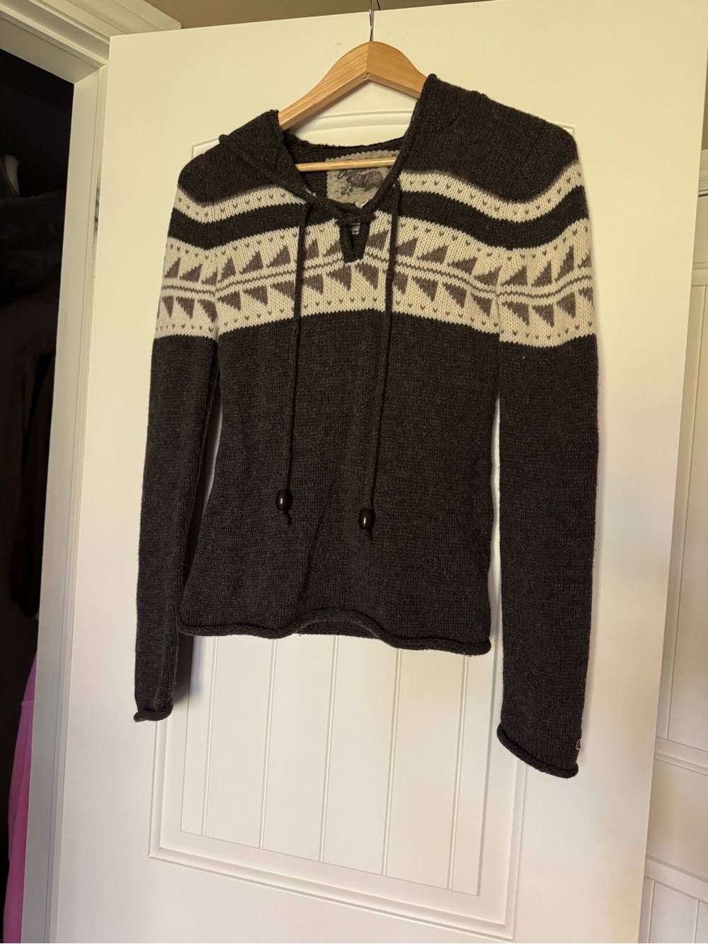 Vintage Roots Hooded Fair Isle Sweater - Brown and Cream